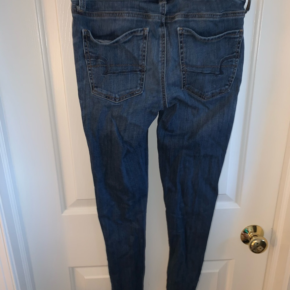AEO blue skinny jeans